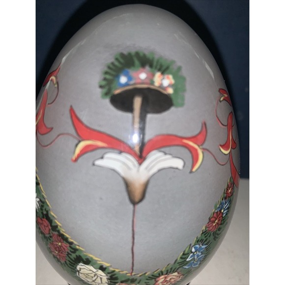 Vintage Chinese Reverse Hand Painted Frosted Glass Egg w Flower Garland Design - Picture 9 of 10
